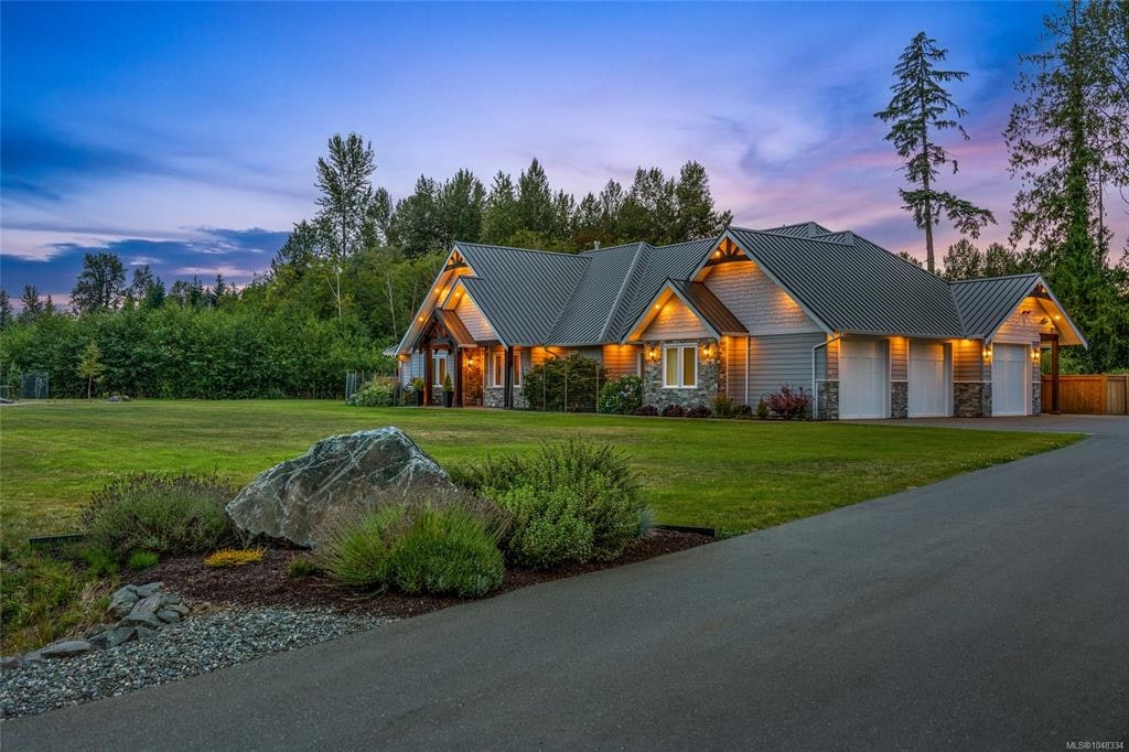 8757/8761 Oyster River Way, Black Creek, BC, V9J 1K5 - 2