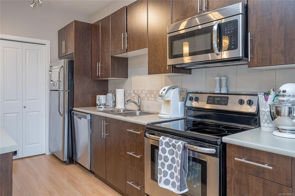 402-3240 Jacklin Road - 5