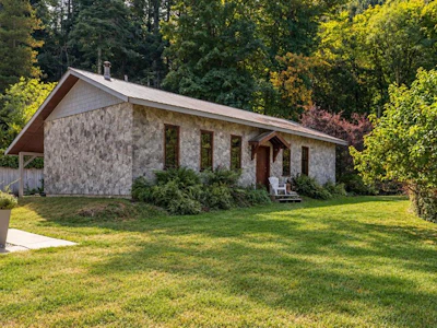 6009 Genoa Bay Road - 4