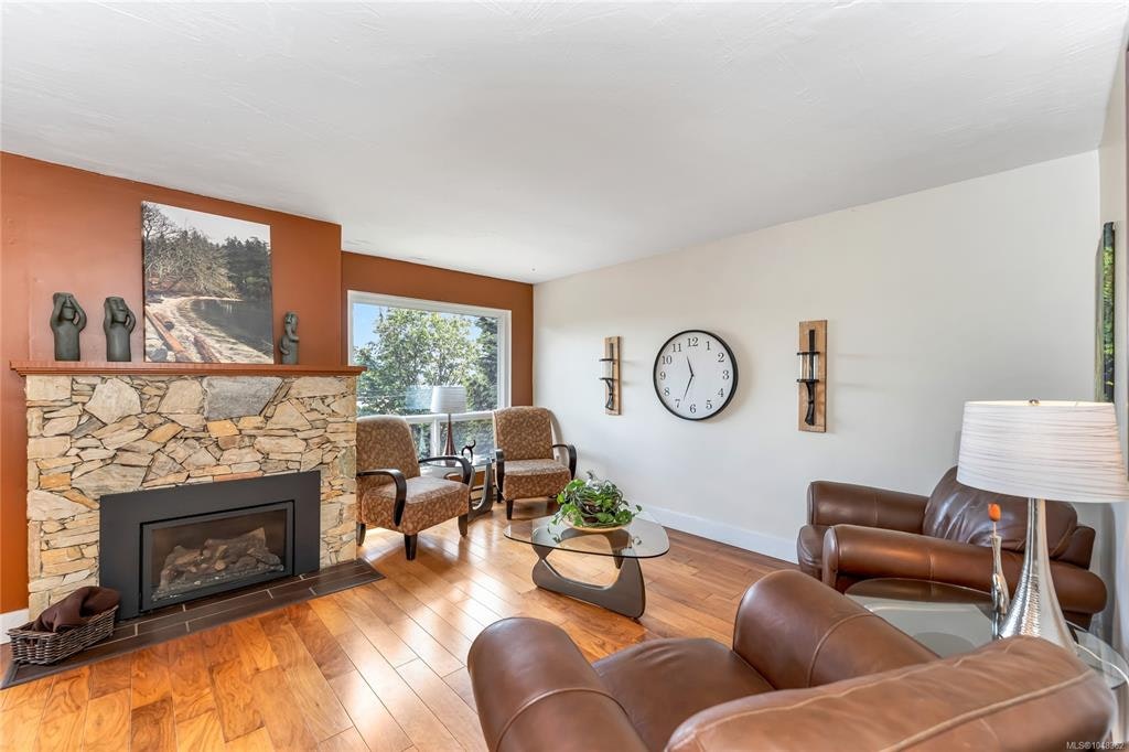 2-6172 Alington Road - 3