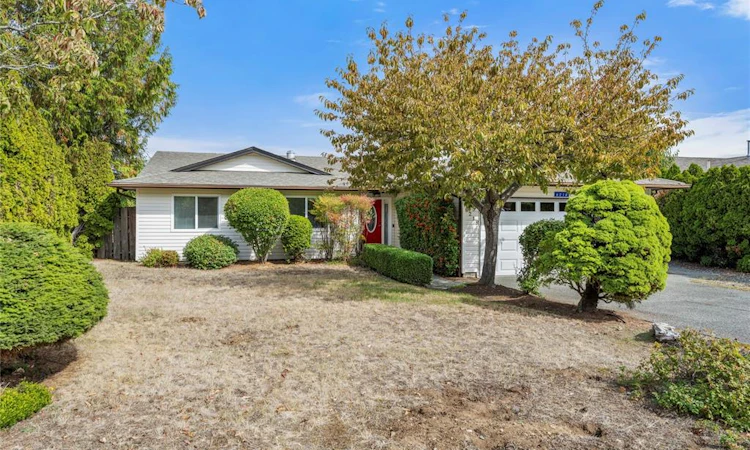 6218 Groveland Drive