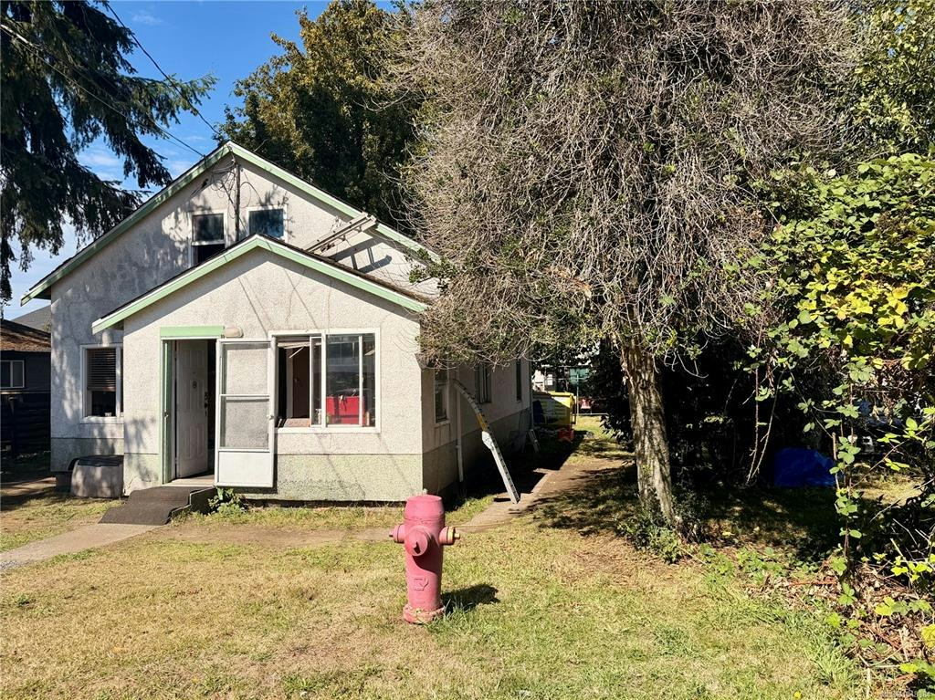 1600 17th Avenue, Campbell River, BC, V9W 4L4