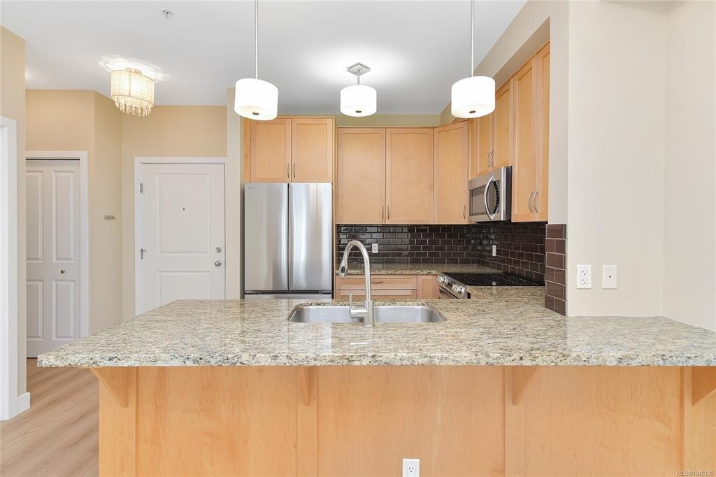 205-611 Goldstream Avenue - 5