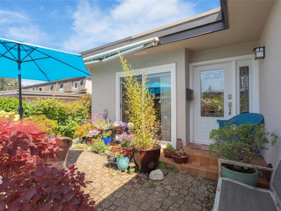 7-3060 Harriet Road - 3