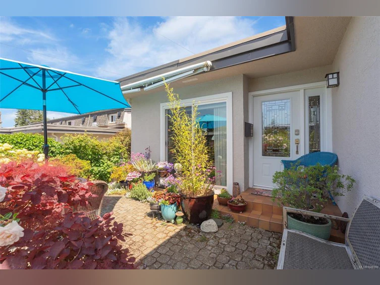 7-3060 Harriet Road, Victoria, BC, V9A 1T5 - 2