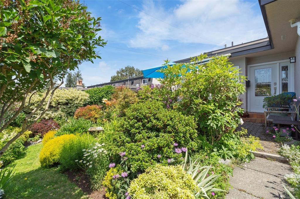7-3060 Harriet Road - 2