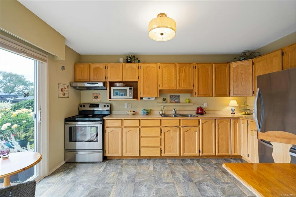7-3060 Harriet Road, Victoria, BC, V9A 1T5 - 7