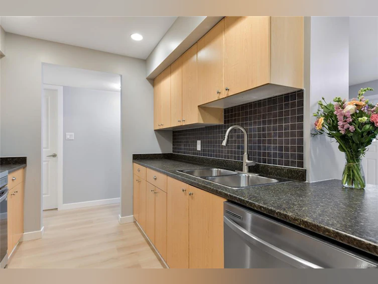 105-2695 Deville Road, Langford, BC, V8V 1A1 - 8