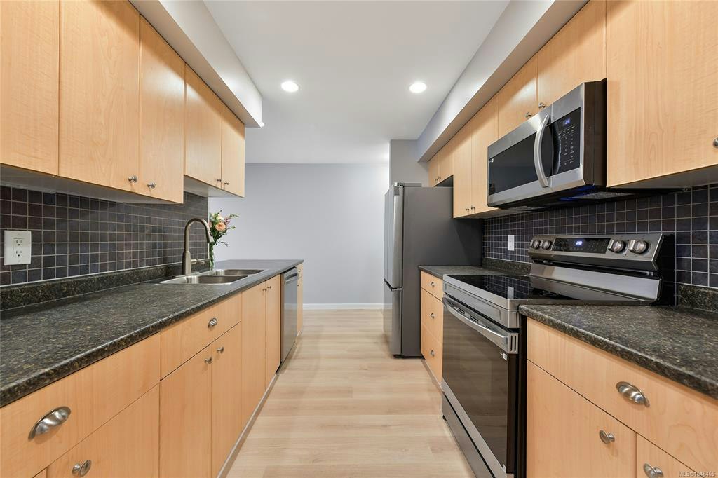 105-2695 Deville Road, Langford, BC, V8V 1A1 - 13