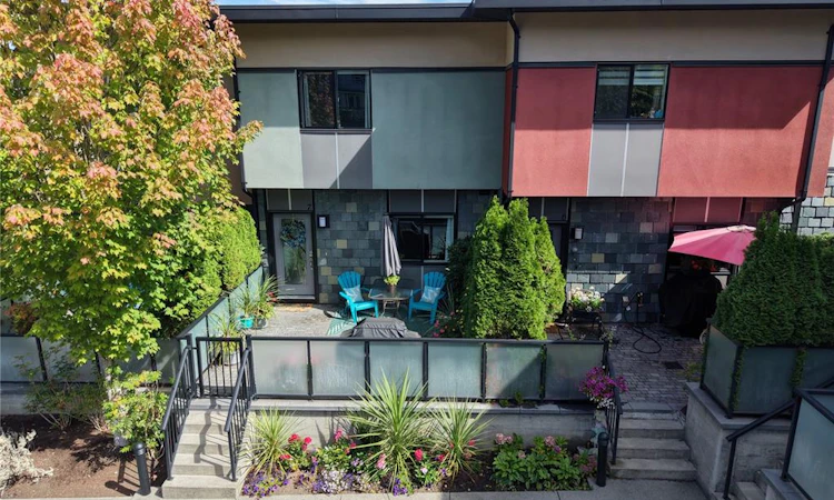 7-2321 Island View Road