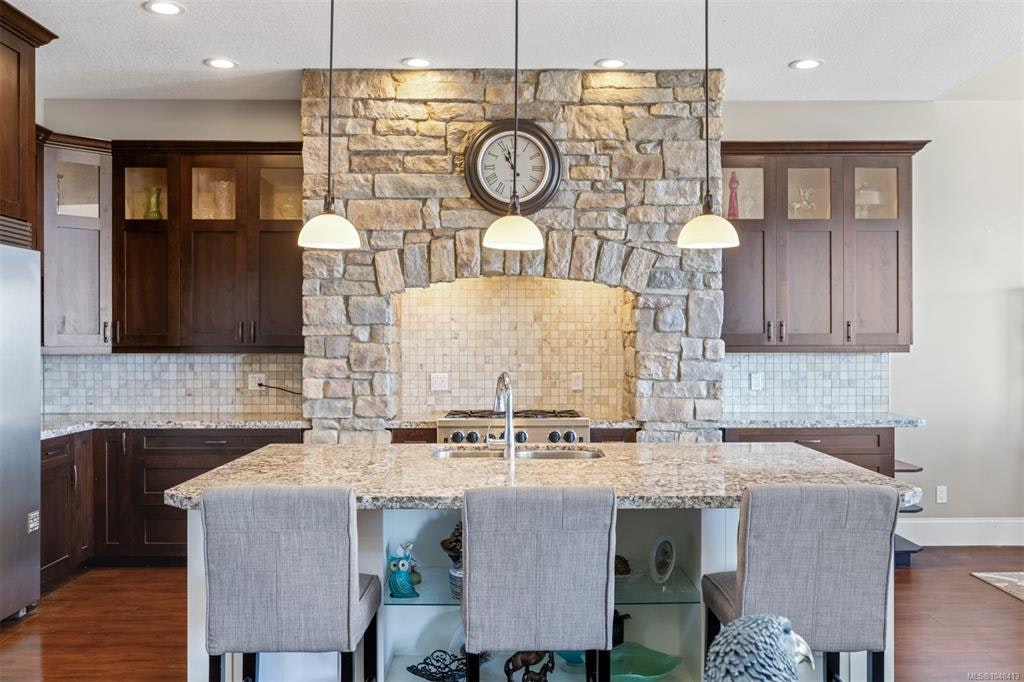 863 Cavin Road, French Creek, BC, V9P 1Z9 - 9