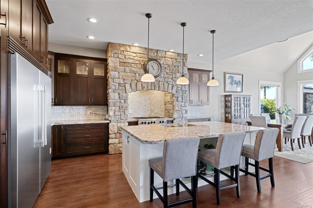 863 Cavin Road, French Creek, BC, V9P 1Z9 - 8
