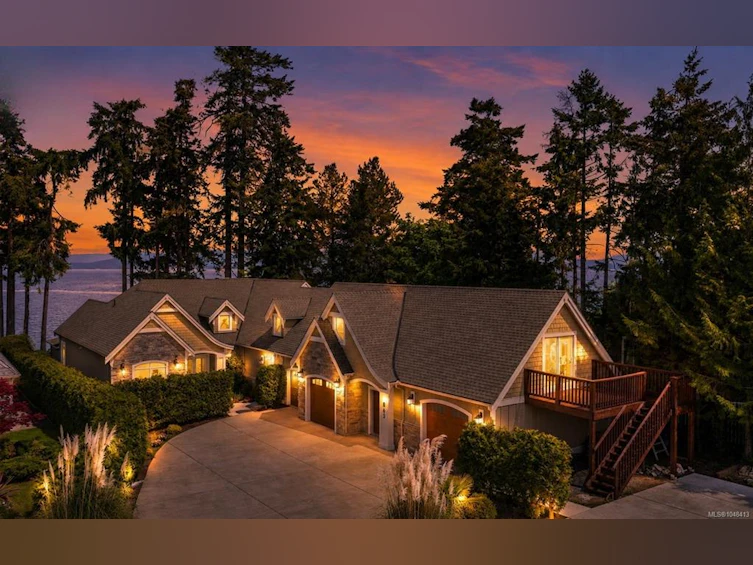 863 Cavin Road, French Creek, BC, V9P 1Z9