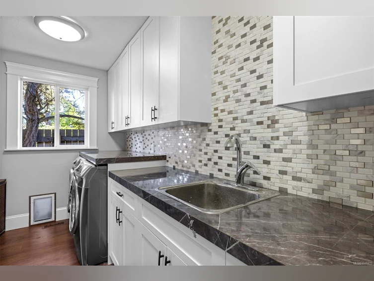 863 Cavin Road, French Creek, BC, V9P 1Z9 - 53