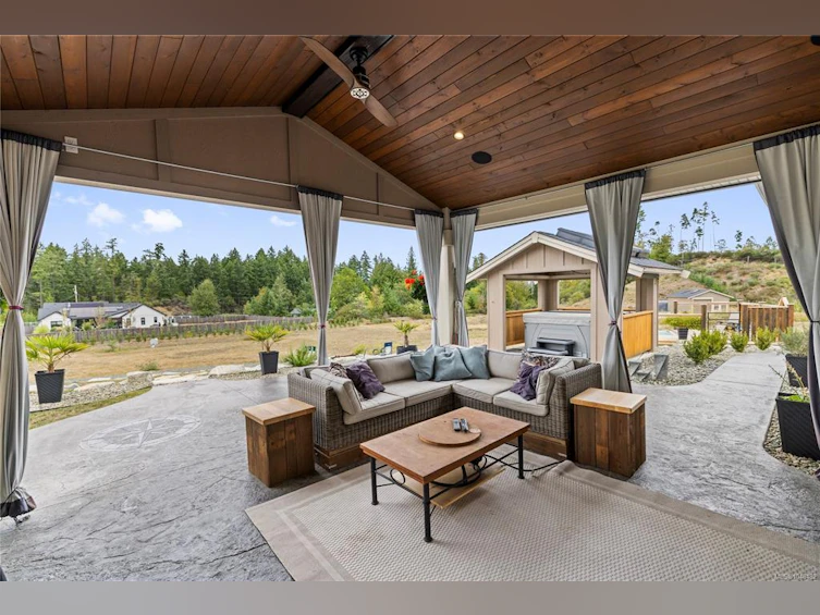 1100 Alpine View Place, Hilliers, BC, V9K 1V6 - 39