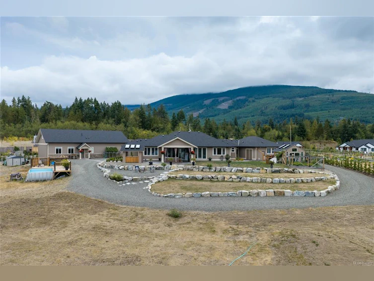 1100 Alpine View Place, Hilliers, BC, V9K 1V6 - 86