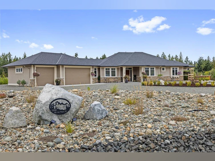 1100 Alpine View Place, Hilliers, BC, V9K 1V6
