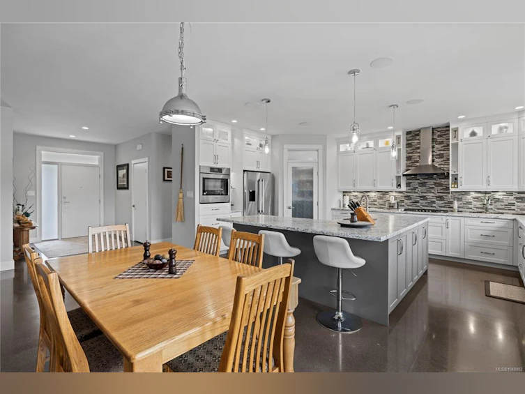 1100 Alpine View Place, Hilliers, BC, V9K 1V6 - 25