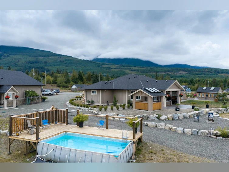 1100 Alpine View Place, Hilliers, BC, V9K 1V6 - 85