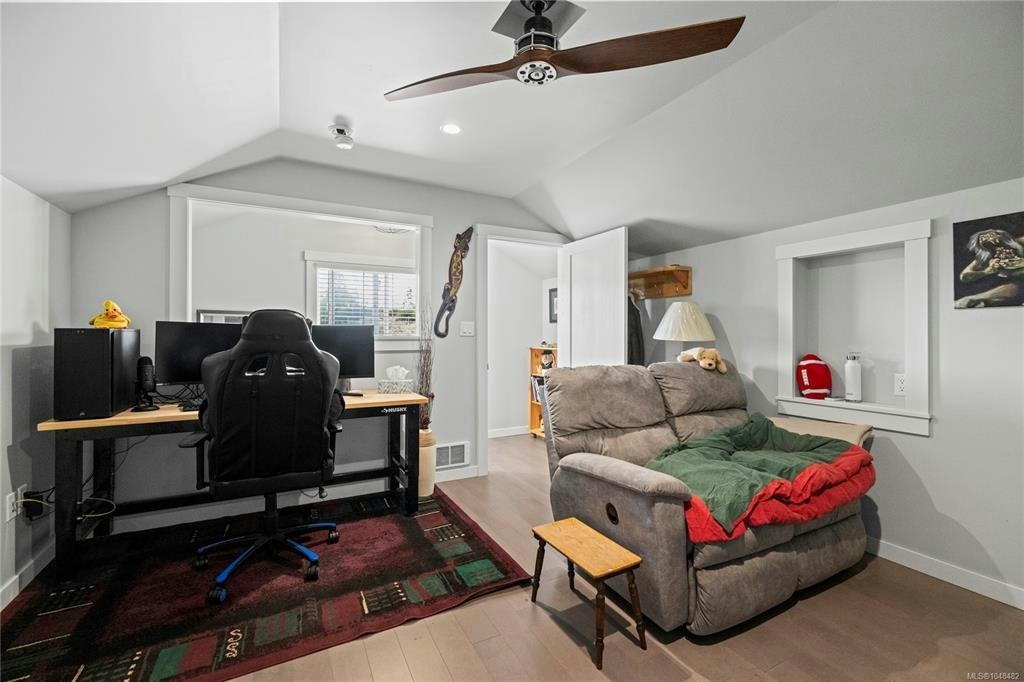 1100 Alpine View Place, Hilliers, BC, V9K 1V6 - 73