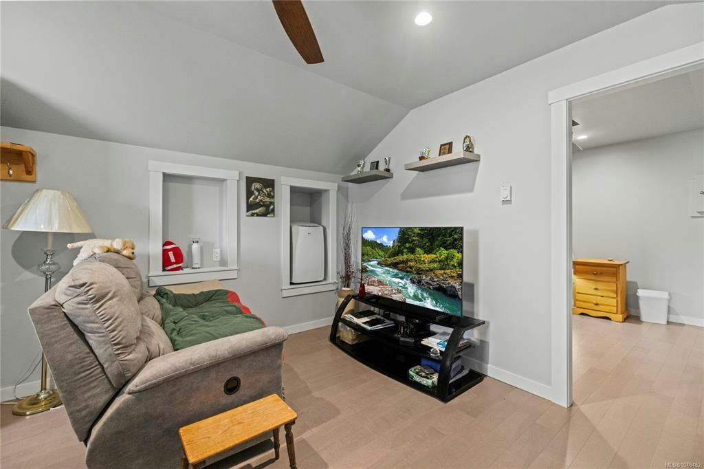 1100 Alpine View Place, Hilliers, BC, V9K 1V6 - 72
