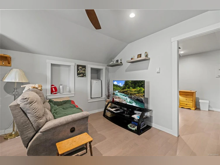 1100 Alpine View Place, Hilliers, BC, V9K 1V6 - 72
