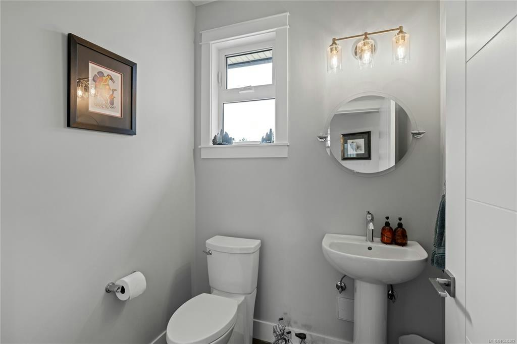 1100 Alpine View Place, Hilliers, BC, V9K 1V6 - 43