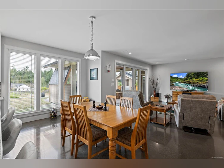 1100 Alpine View Place, Hilliers, BC, V9K 1V6 - 26