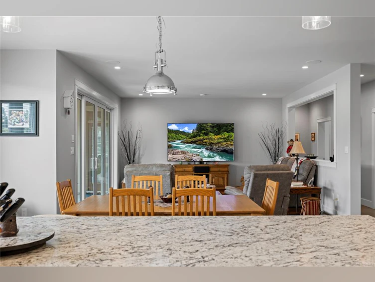 1100 Alpine View Place, Hilliers, BC, V9K 1V6 - 23