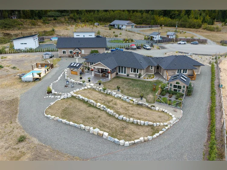 1100 Alpine View Place, Hilliers, BC, V9K 1V6 - 87