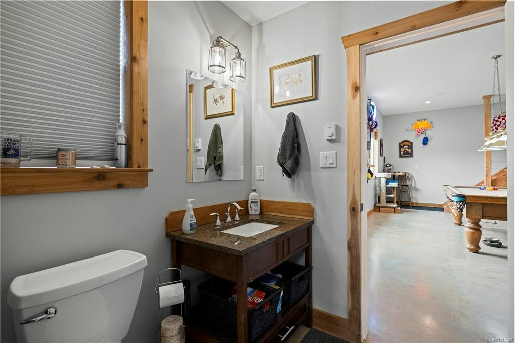 1100 Alpine View Place, Hilliers, BC, V9K 1V6 - 75
