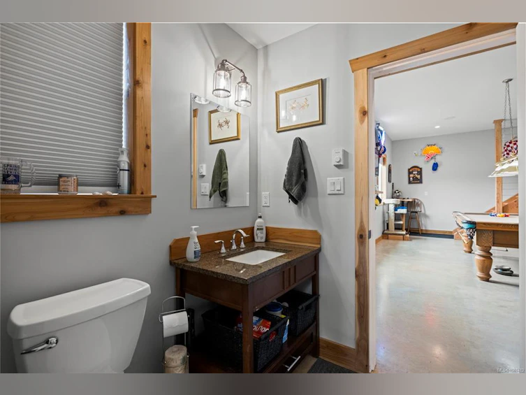 1100 Alpine View Place, Hilliers, BC, V9K 1V6 - 75