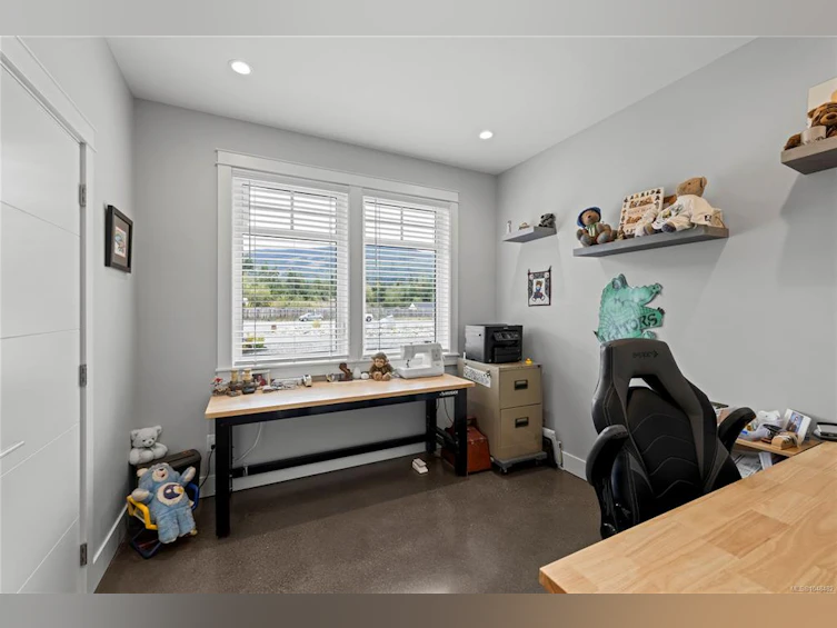 1100 Alpine View Place, Hilliers, BC, V9K 1V6 - 41