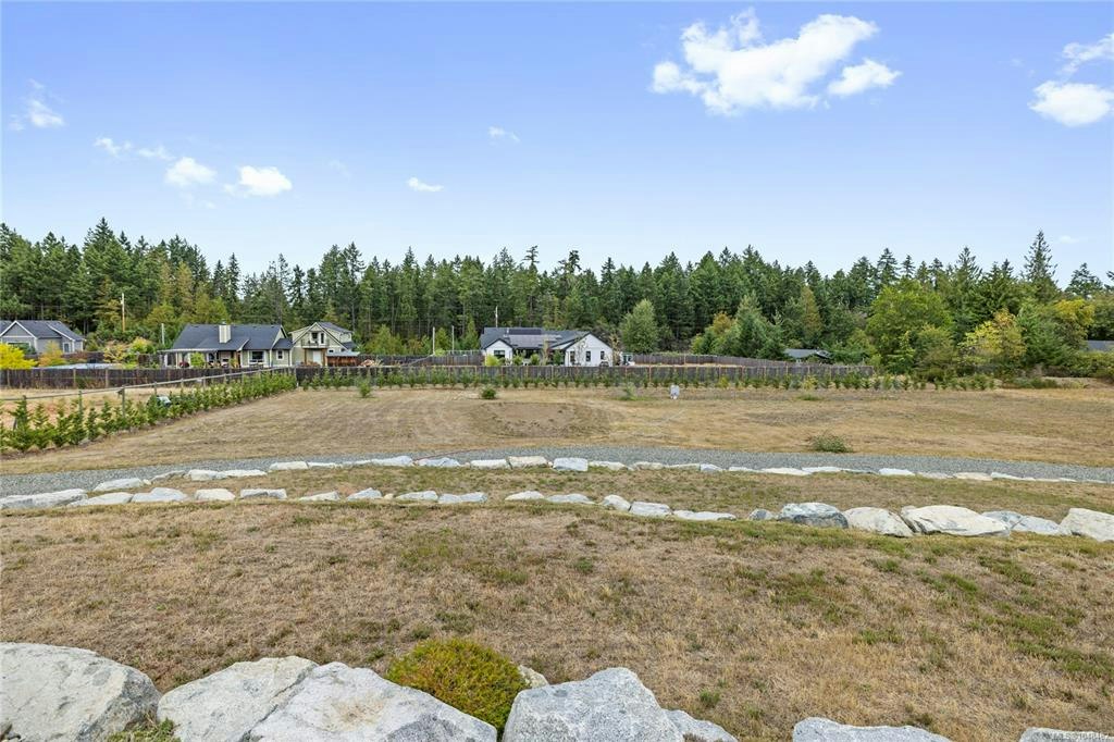 1100 Alpine View Place, Hilliers, BC, V9K 1V6 - 10