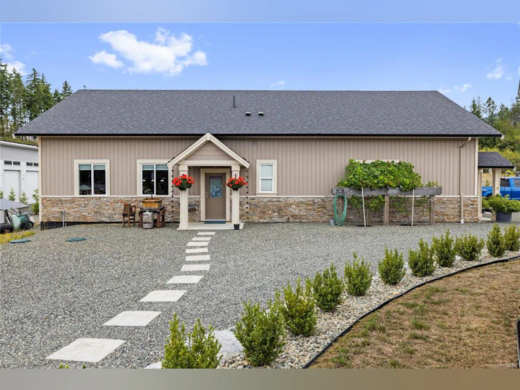 1100 Alpine View Place, Hilliers, BC, V9K 1V6 - 76