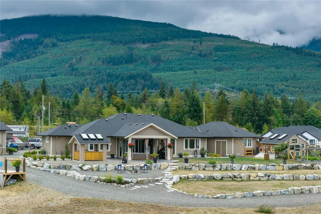 1100 Alpine View Place, Hilliers, BC, V9K 1V6 - 13
