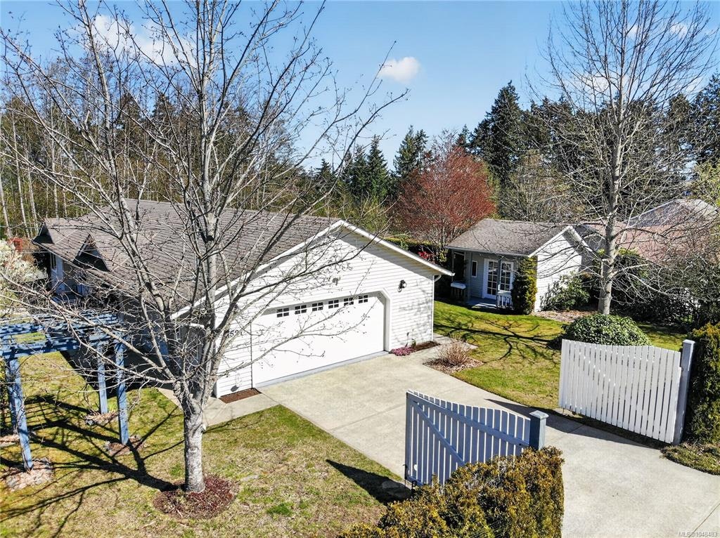 4521 Sunwood Place, Bowser/Deep Bay, BC, V0R 1G0