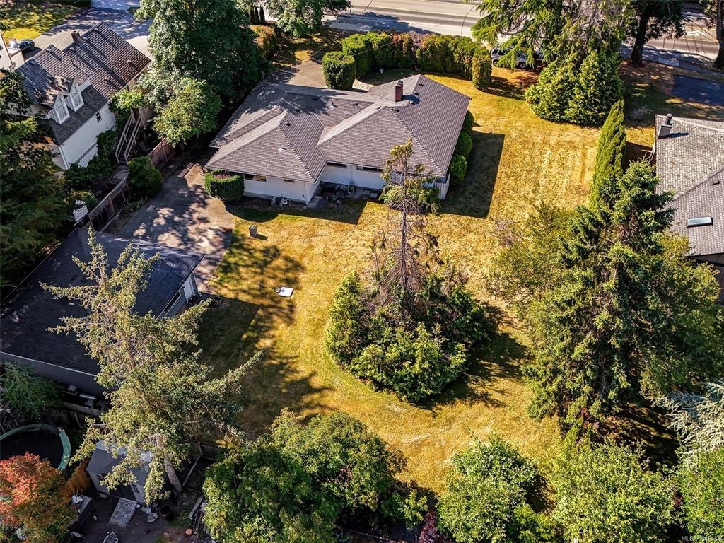 1716 Feltham Road, Saanich, BC, V8N 2A3