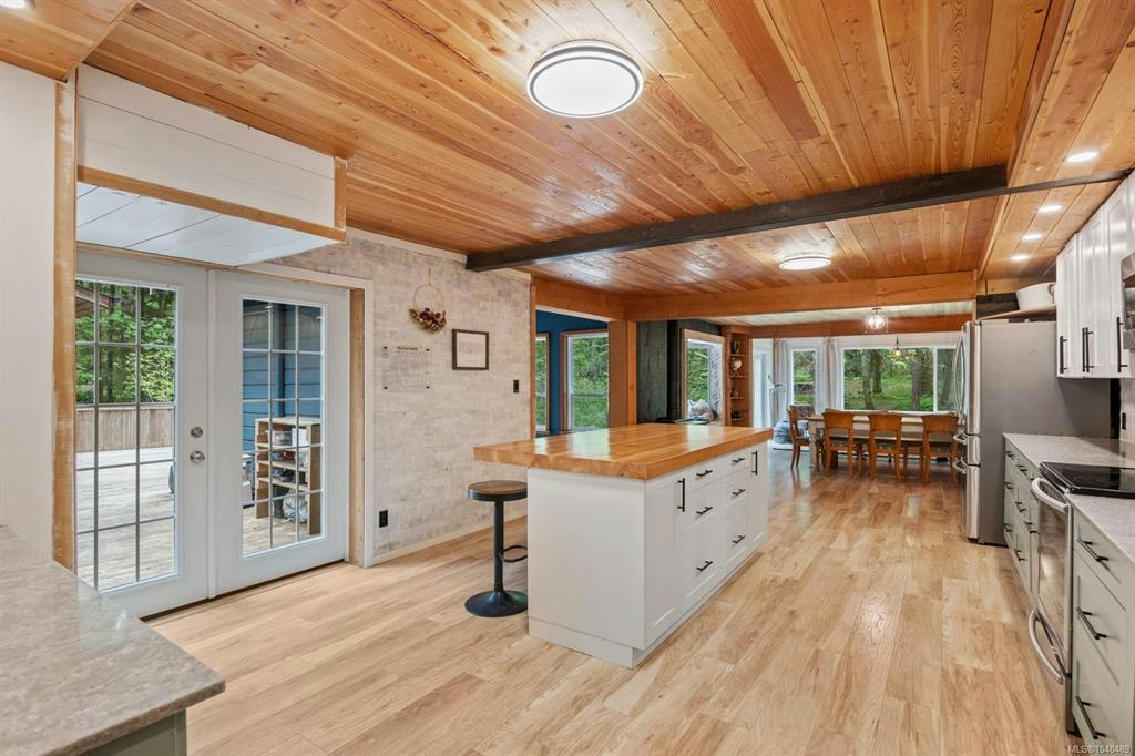9525 Doyle Road, Black Creek, BC, V9J 1E7 - 40