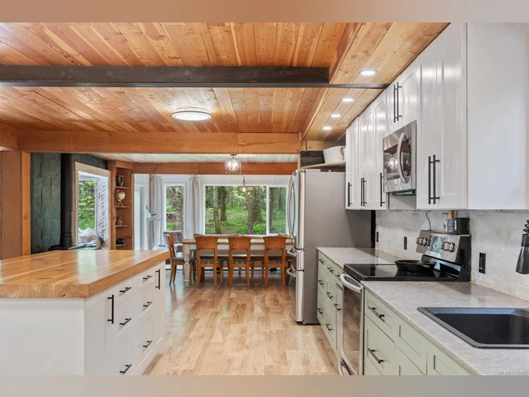 9525 Doyle Road, Black Creek, BC, V9J 1E7 - 42