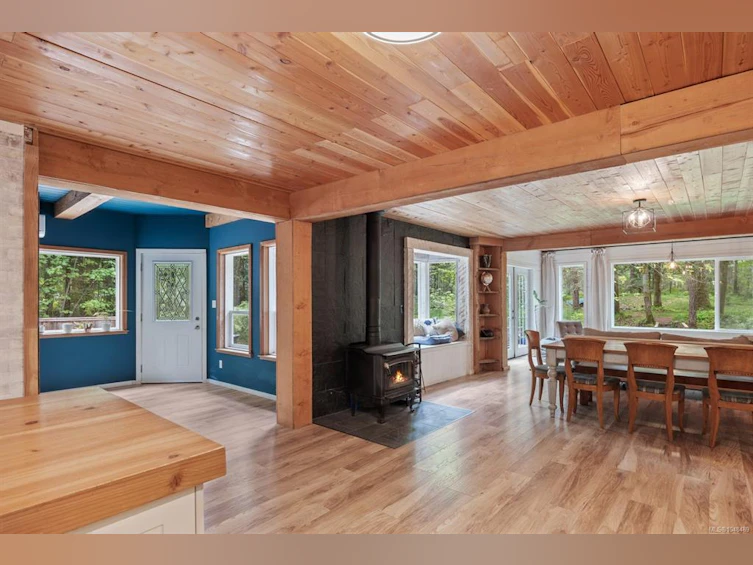 9525 Doyle Road, Black Creek, BC, V9J 1E7 - 30