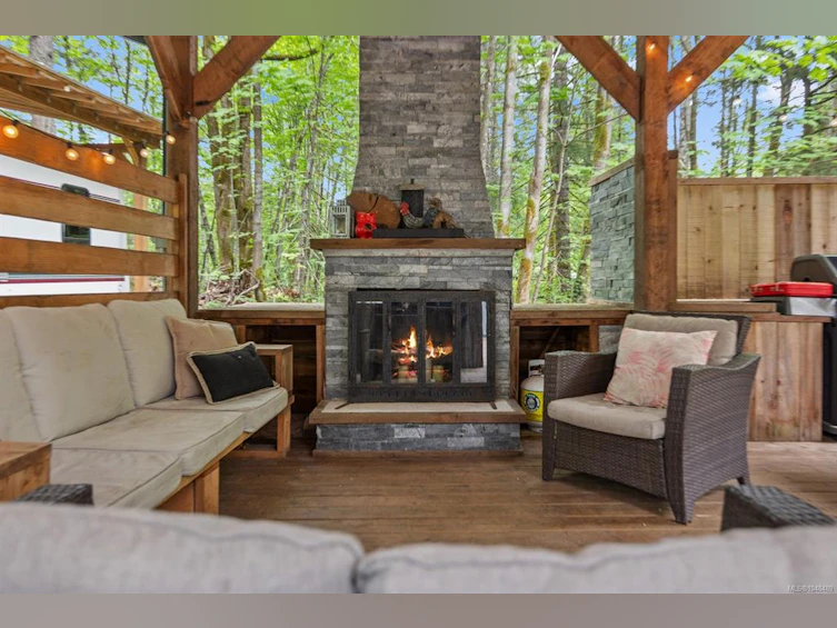 9525 Doyle Road, Black Creek, BC, V9J 1E7 - 16