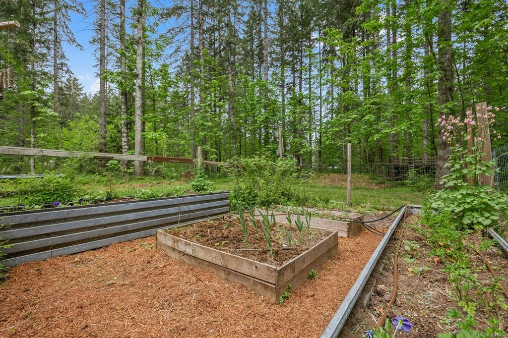 9525 Doyle Road, Black Creek, BC, V9J 1E7 - 14
