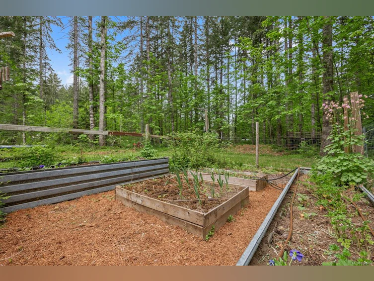 9525 Doyle Road, Black Creek, BC, V9J 1E7 - 14