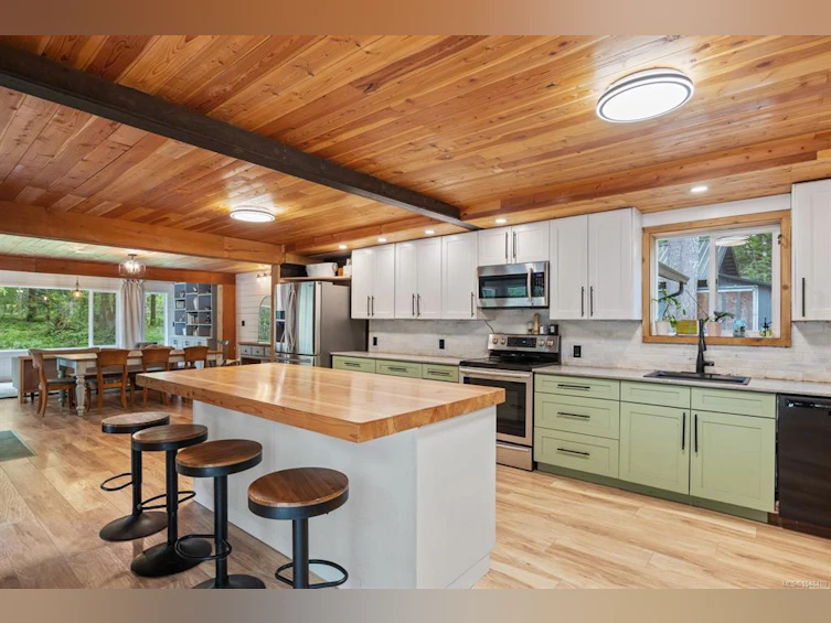 9525 Doyle Road, Black Creek, BC, V9J 1E7 - 41
