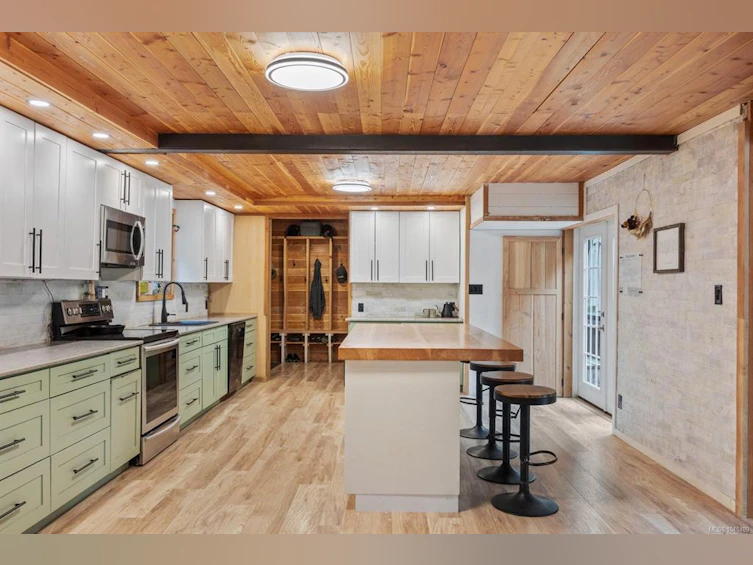 9525 Doyle Road, Black Creek, BC, V9J 1E7 - 38