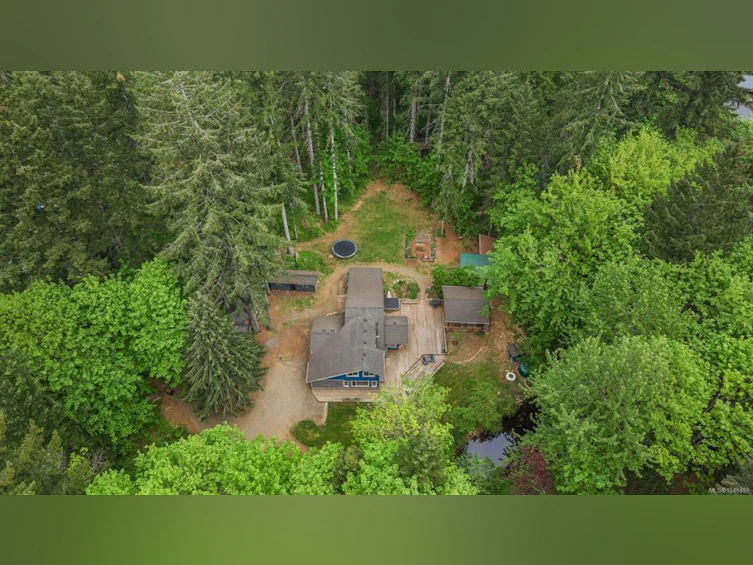 9525 Doyle Road, Black Creek, BC, V9J 1E7 - 4