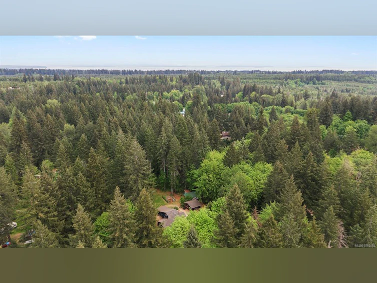 9525 Doyle Road, Black Creek, BC, V9J 1E7 - 5