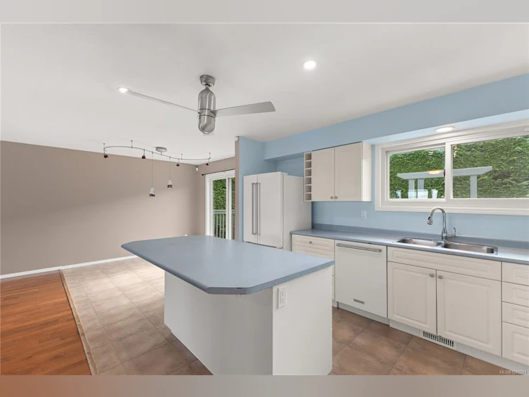 724 Galerno Road, Campbell River, BC, V9W 5J3 - 6