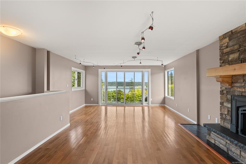 724 Galerno Road, Campbell River, BC, V9W 5J3 - 9